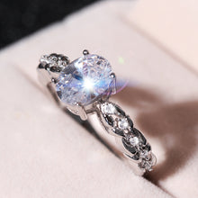 Load image into Gallery viewer, Exquisite openwork carved diamond set of 2 sets of couple rings