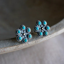 Load image into Gallery viewer, Retro Turquoise Snowflake Ear Stud