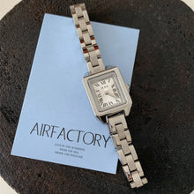 Load image into Gallery viewer, Small Design Light Luxury High-grade Retro Roman Quartz Watch