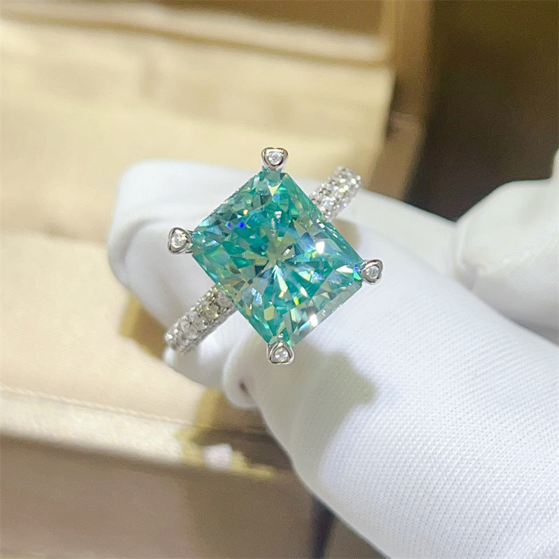 Para Green Ledean 5 Karat Moissanite Ring