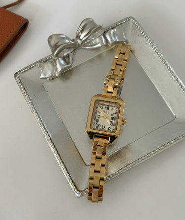 Small Design Light Luxury High-grade Retro Roman Quartz Watch