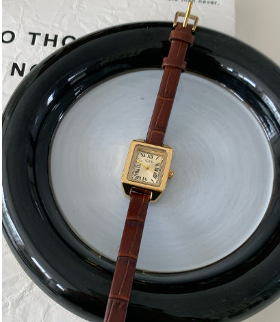 Small Design Light Luxury High-grade Retro Roman Quartz Watch