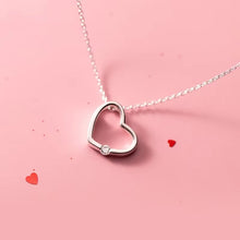 Load image into Gallery viewer, S925 Silver New Style Collarbone Necklace Small Heart-shaped